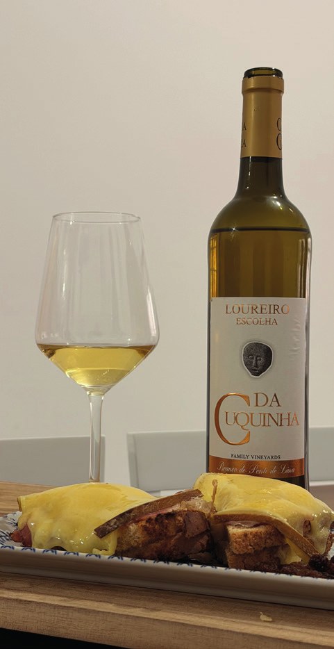 Petisco e Vinho Verde Loureiro em LA QUEIJARIA DE PONTE DE LIMA